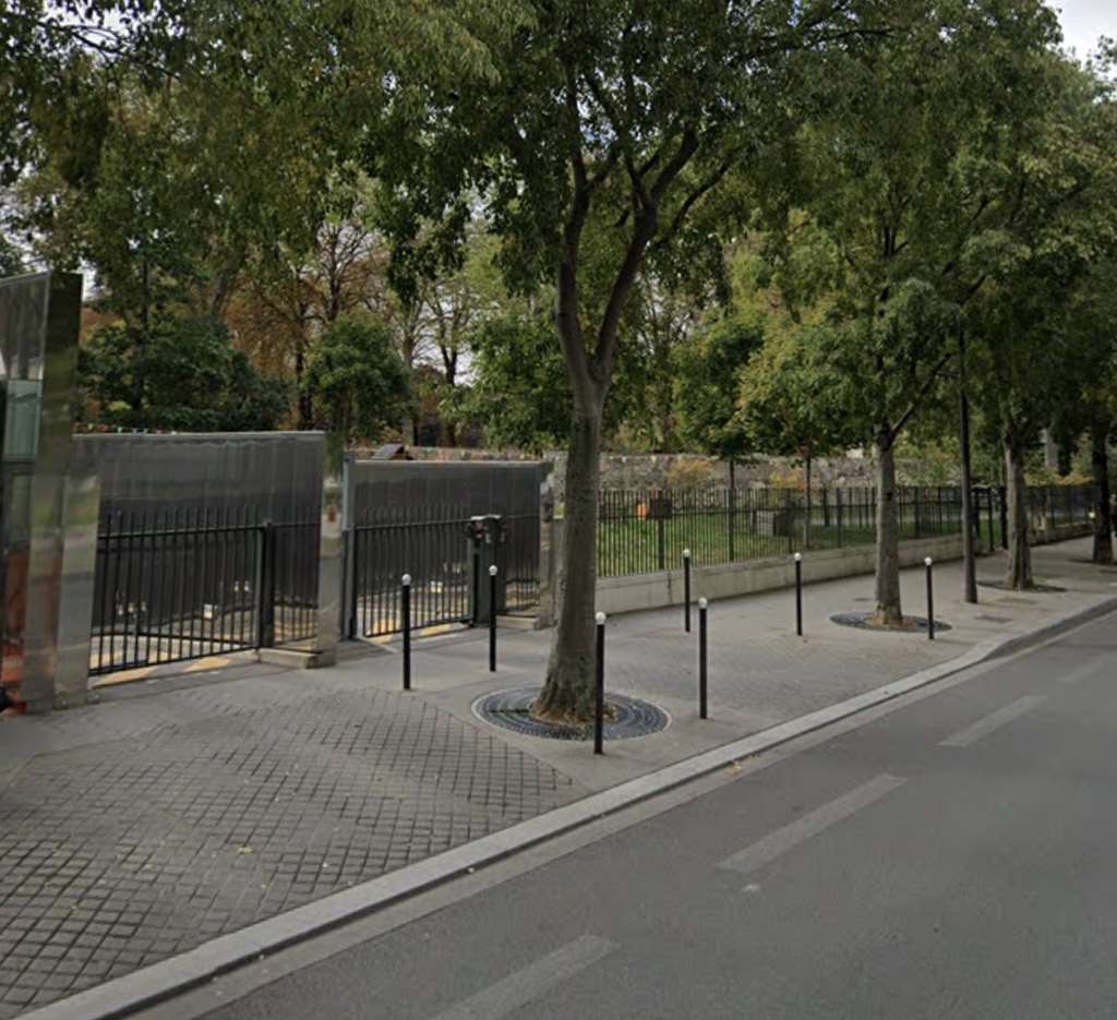 Vignette parking Paris - Porte de Saint-Ouen - Cimetière des Batignolles
