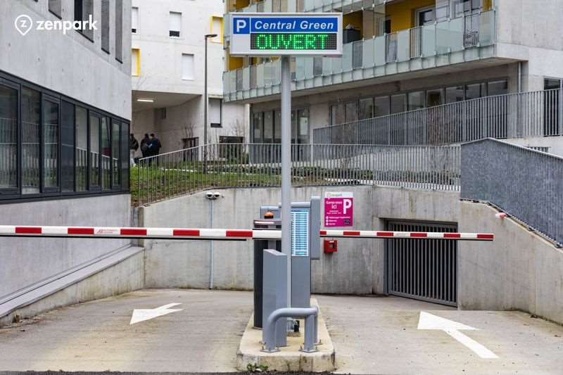 Nantes - Central Green - Route de la Jonelière - Parking réservable en ligne - Nantes