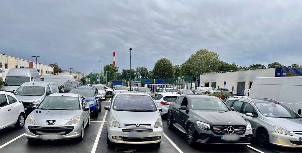 Paris - Aéroport Orly - Avenue O extérieur - Parking réservable en ligne - Orly