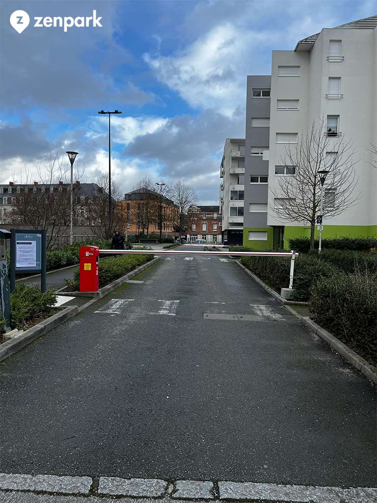 Rennes - Pontchaillou - Rue Léon Ricottier - Parking réservable en ligne - Rennes