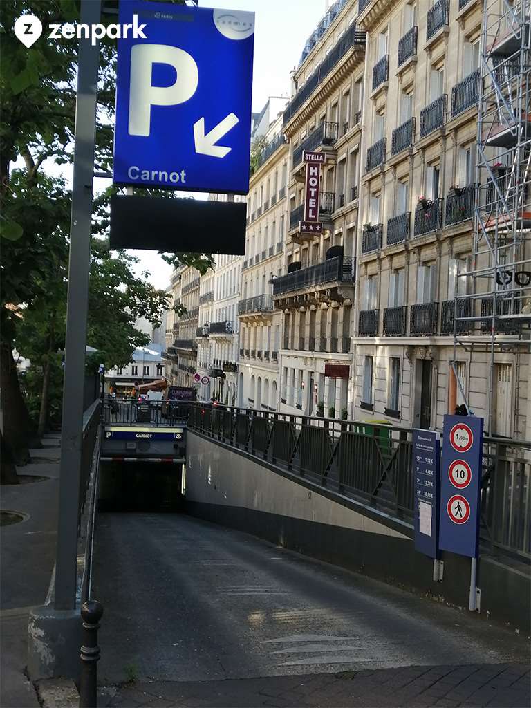 Paris - Avenue Carnot - SAEMES - Parking réservable en ligne - Paris