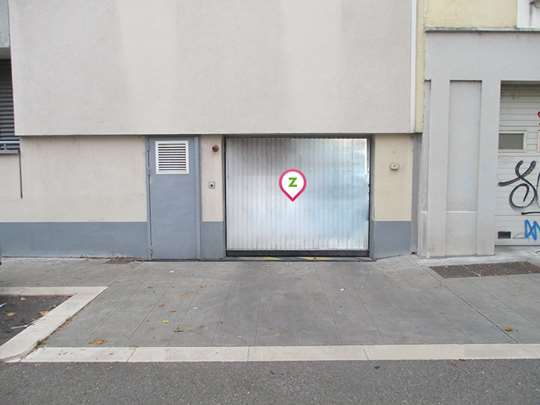 Grenoble - Clinique Mutualiste - Charrel - Parking réservable en ligne - Grenoble